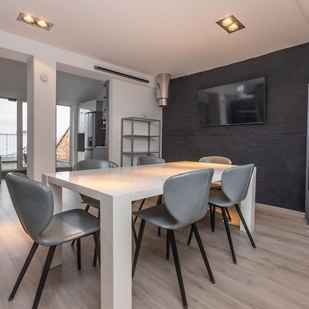 Penthouse Apartment With Terrace Riga Esterno foto