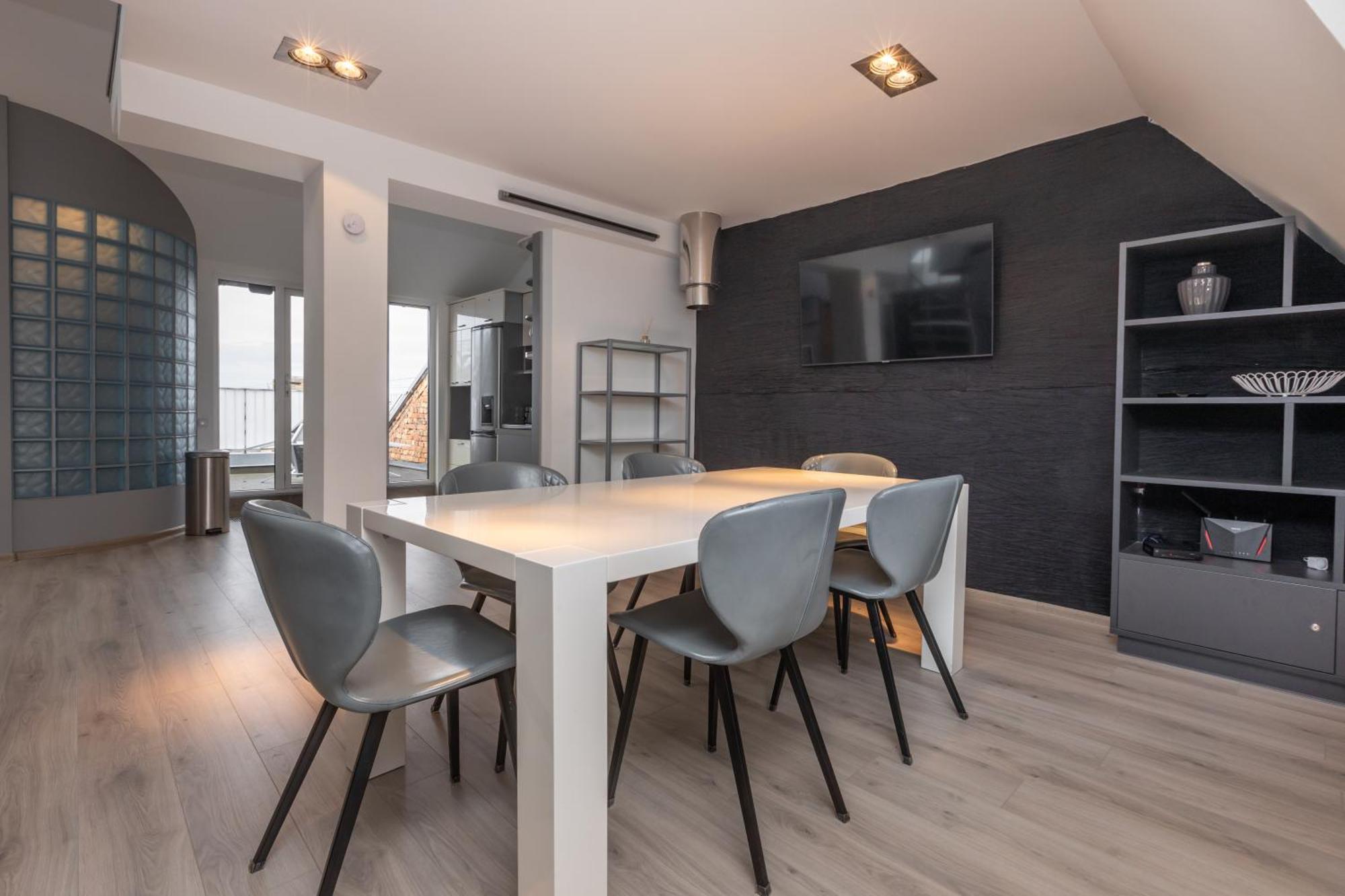 Penthouse Apartment With Terrace Riga Esterno foto