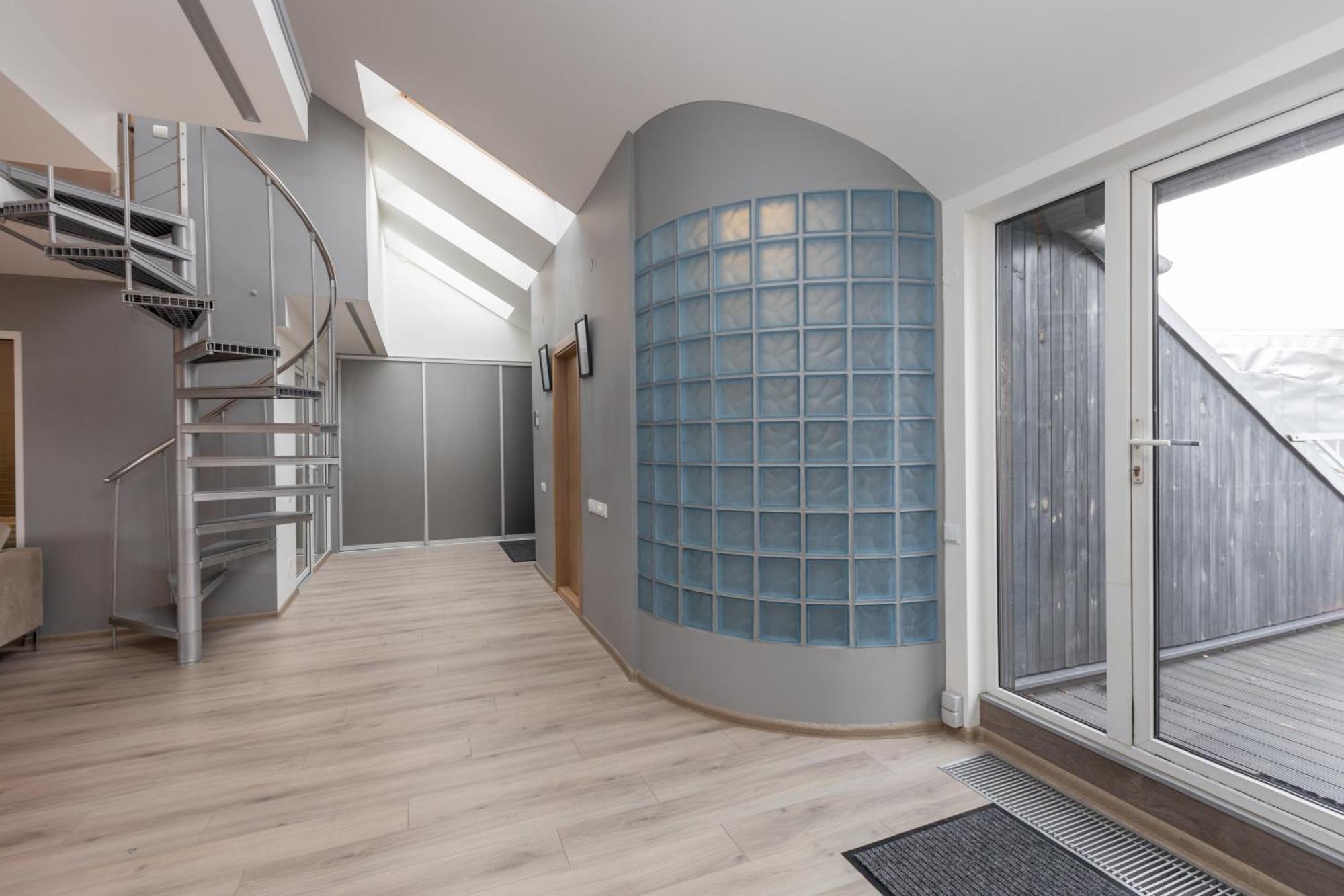 Penthouse Apartment With Terrace Riga Esterno foto