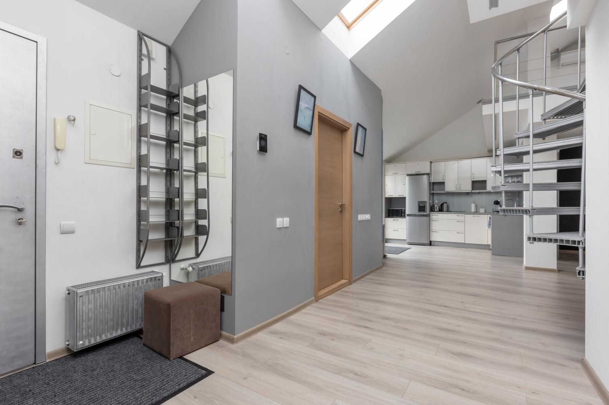 Penthouse Apartment With Terrace Riga Esterno foto