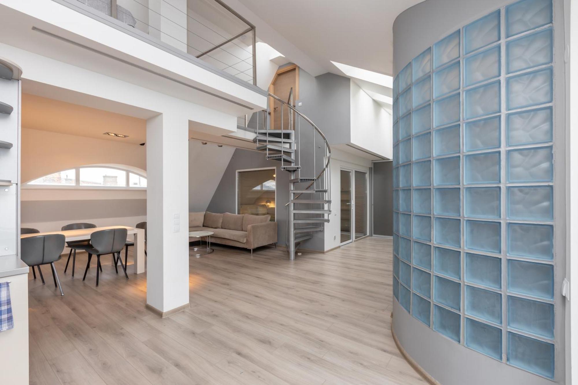 Penthouse Apartment With Terrace Riga Esterno foto