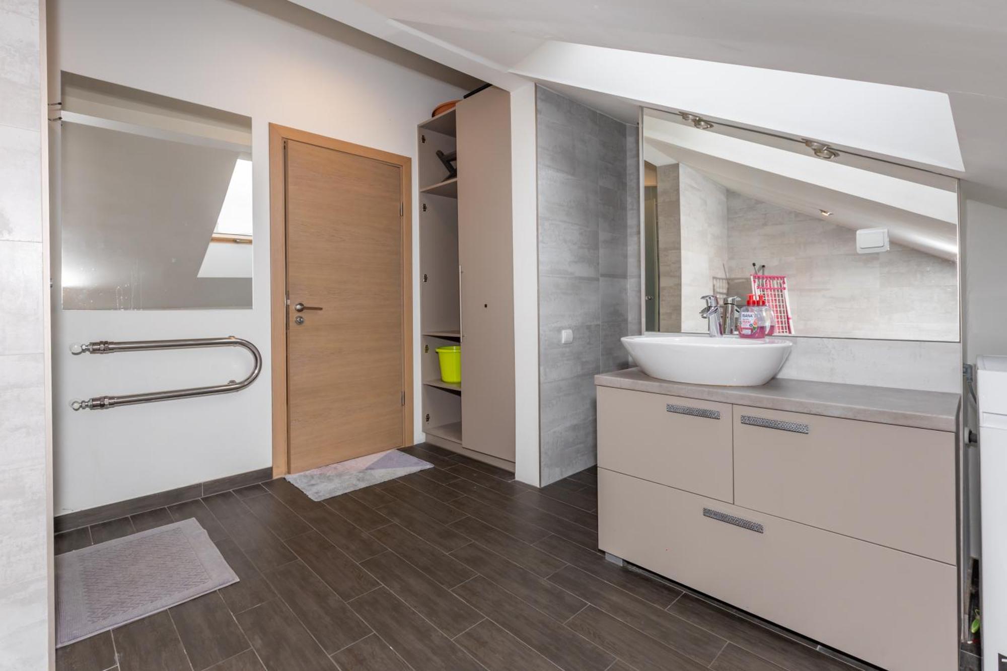 Penthouse Apartment With Terrace Riga Esterno foto