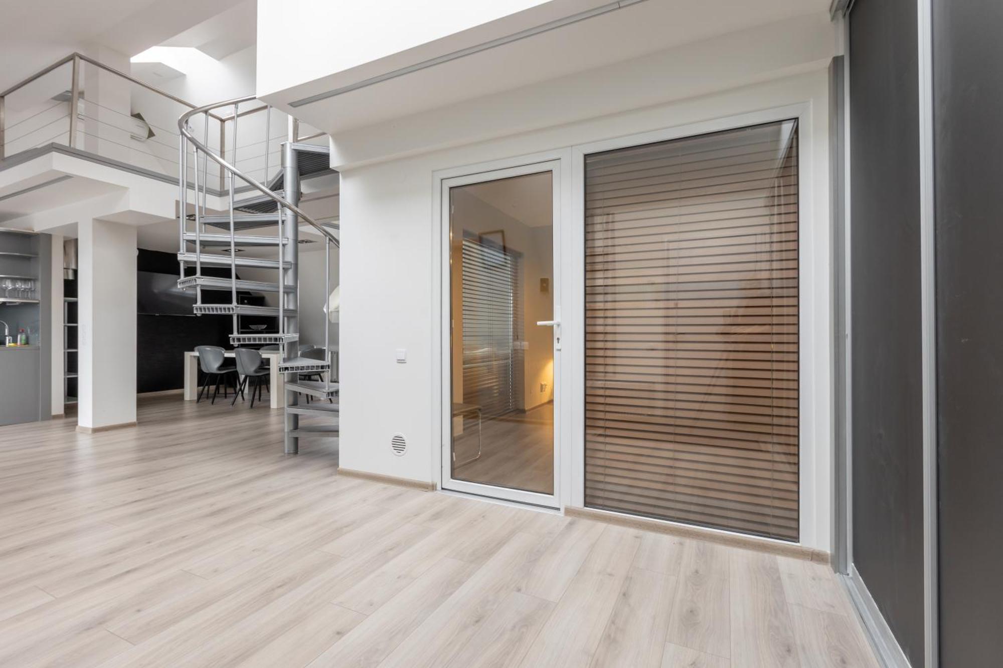 Penthouse Apartment With Terrace Riga Esterno foto